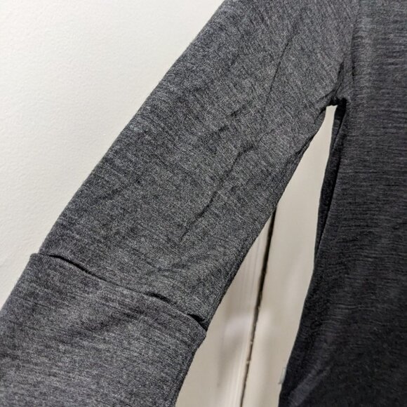 Icebreaker | Women's harmony merino wool henley in grey - Picture 7 of 10